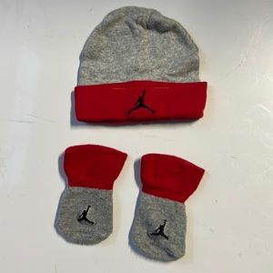 Jordan newborn hat & booties